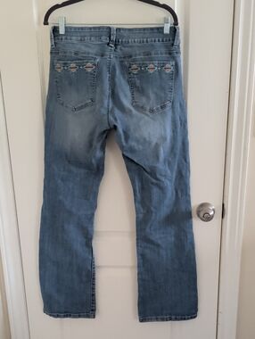 Ladies Stetson Light Blue Jeans with Embroidered Back Pockets